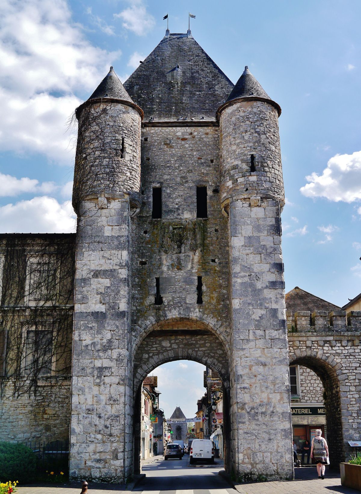 La porte fortifiée de Moret-sur-Loing